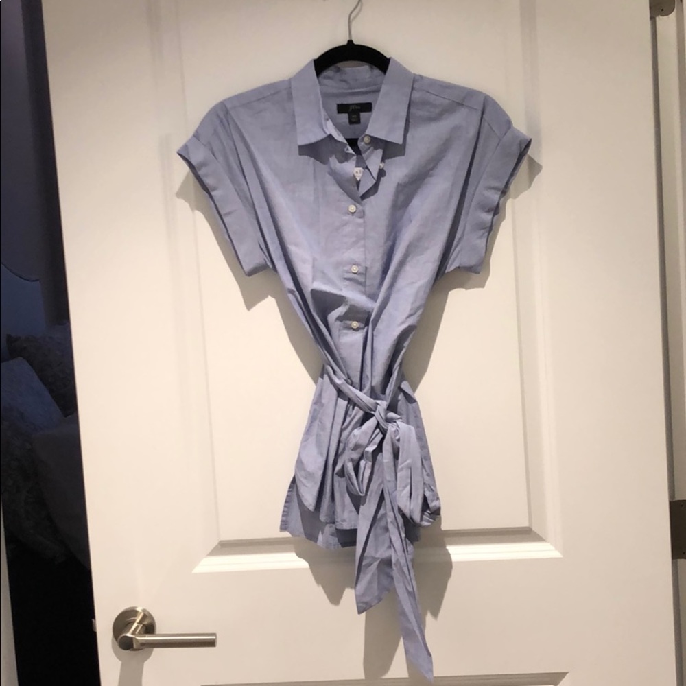 Light blue cap sleeve extended shirt top